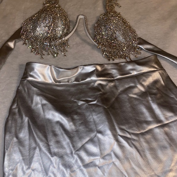 Two piece skirt set - Picture 3 of 3